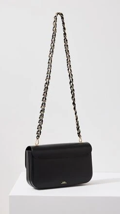 A.P.C. Sac Grace Baguette Chaine -Jacquemus Shop apcaa326041cb4f 1679698426496 2 0. UX357 QL90