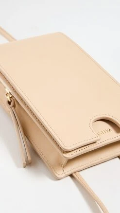 ASHYA Bolo Bag -Jacquemus Shop ashya3002814003 1670001078954 2 0. UX357 QL90