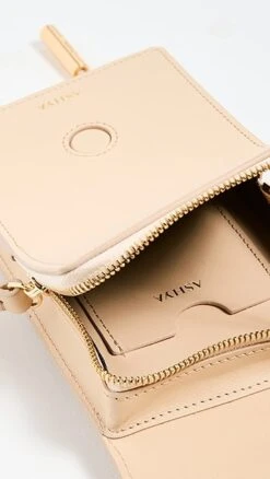 ASHYA Bolo Bag -Jacquemus Shop ashya3002814003 1670001079225 2 0. UX357 QL90