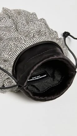 Alexander Wang Drawstring Pouch -Jacquemus Shop awang438331c7db 1671557781922 2 0. UX357 QL90