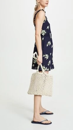 Clare V. Sandy Tote -Jacquemus Shop clare2064011611 q2 2 0. UX357 QL90