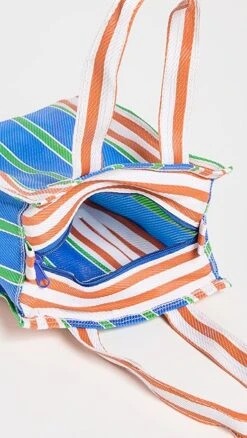 Gunes Grip Tote -Jacquemus Shop gunes3000412454 1679946693260 2 0. UX357 QL90