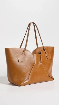 Hereu Sepal Leather -Jacquemus Shop hereu3008212798 1682367185102 2 0. UX357 QL90