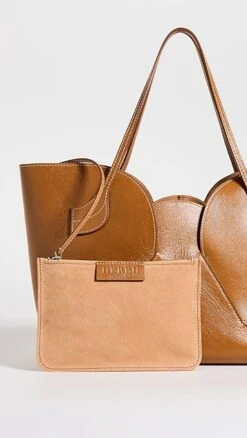 Hereu Sepal Leather -Jacquemus Shop hereu3008212798 1682367186436 2 0. UX357 QL90