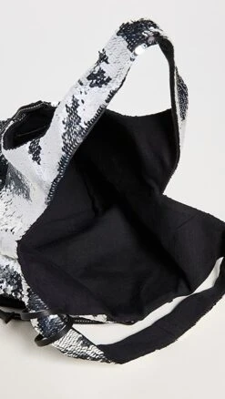 JW Anderson Mini Sequin Shopper Bag -Jacquemus Shop jande3045012208 1664309509929 2 0. UX357 QL90