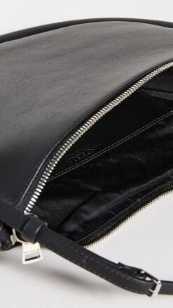 JW Anderson The Medium Bumper-Moon Bag -Jacquemus Shop jande304651cd2d 1679952006029 2 0. UX357 QL90