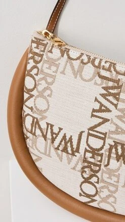 JW Anderson The Bumper-Moon -Jacquemus Shop jande304751af3c 1677169234415 2 0. UX357 QL90