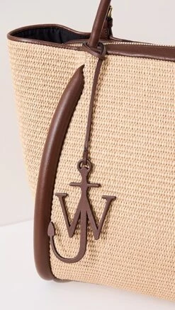 JW Anderson The Bumper Bag-31 -Jacquemus Shop jande3049914638 1679434112527 2 0. UX357 QL90