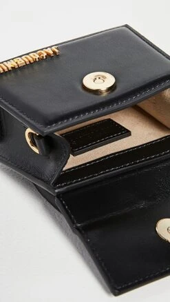 Jacquemus Le Chiquito Bag -Jacquemus Shop jcque307731b002 1629148780061 2 0. UX357 QL90