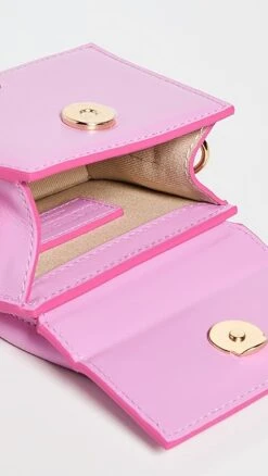 Jacquemus Le Chiquito Bag -Jacquemus Shop jcque308551c231 1645802610591 2 0. UX357 QL90