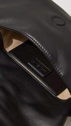 Jacquemus Le Bambinou Bag -Jacquemus Shop jcque310961cd2d 1682104932456 2 0. UX357 QL90