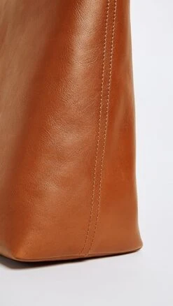 Madewell The Transport Tote -Jacquemus Shop madew4089627758 q4 2 2. UX357 QL90