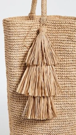 Mar Y Sol Skye Tote -Jacquemus Shop madim3018414a9b 1669753509033 2 0. UX357 QL90