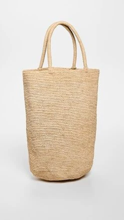 Mar Y Sol Skye Tote -Jacquemus Shop madim3018414a9b 1669843335094 2 0. UX357 QL90