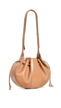 Mansur Gavriel Lilium Bag -Jacquemus Shop mandb302841a529 1646699913543 2 0. UX357 QL90