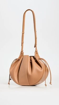 Mansur Gavriel Lilium Bag -Jacquemus Shop mandb302841a529 1646699913885 2 0. UX357 QL90