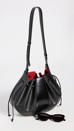 Mansur Gavriel Lilium Bag -Jacquemus Shop mandb3032360403 1662579447976 2 0. UX357 QL90