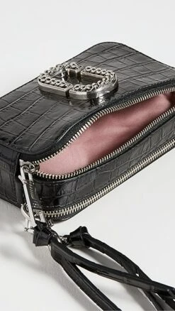 Marc Jacobs Snapshot Croc Embossed Camera Bag -Jacquemus Shop mjadb337251c5f0 1649530338663 2 0. UX357 QL90