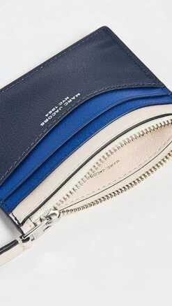Marc Jacobs The Slim 84 Colorblock Zip Card Case -Jacquemus Shop mjadb3379492913 1667510434828 2 0. UX357 QL90