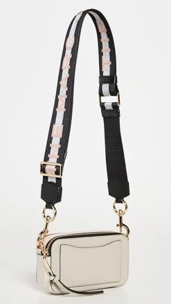 Marc Jacobs The Colorblock Snapshot -Jacquemus Shop mjadb3380511b0e 1651598321348 2 0. UX357 QL90