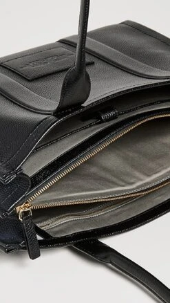 Marc Jacobs The Work Tote -Jacquemus Shop mjadb338661cd2d 1679593906488 2 0. UX357 QL90