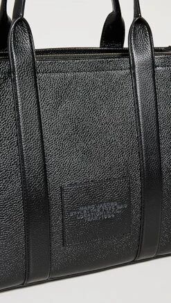 Marc Jacobs The Work Tote -Jacquemus Shop mjadb338661cd2d 1679593906649 2 0. UX357 QL90