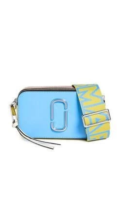 Marc Jacobs The Snapshot Bag -Jacquemus Shop mjadb338731f1b7 1680293898035 2 0. UX357 QL90