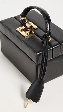 Mark Cross Mini Trunk Bag 11 Mark Cross Mini Trunk Bag -Jacquemus Shop mkcrs300141071b 1655415340074 2 0. UX357 QL90