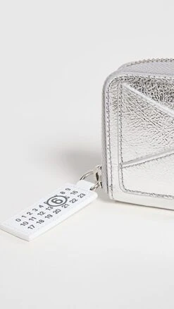 MM6 Maison Margiela Japanese 6 SLG Zip Wallet -Jacquemus Shop mmsix3038212208 1679433359911 2 0. UX357 QL90