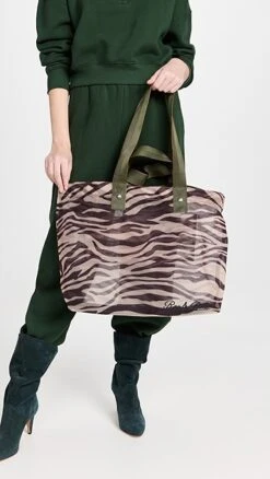 Rag & Bone Addison Medium Tote -Jacquemus Shop ragbo463261e856 1672258817204 2 0. UX357 QL90