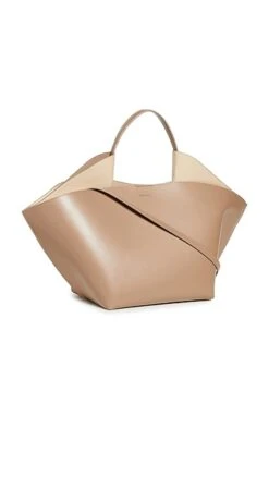 Ree Projects Ann Tote Medium -Jacquemus Shop reeee300171a529 1631123243516 2 0. UX357 QL90