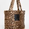 R13 R13 Oversized Tote -Jacquemus Shop rthir212631dc88 1658168298592 2 0. UX357 QL90