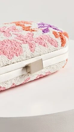 Santi Beaded Clutch -Jacquemus Shop santi302311c3c8 1684254441371 2 0. UX357 QL90