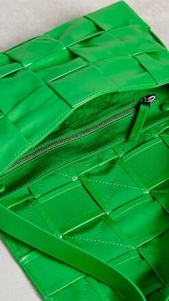 Shopbop Archive Bottega Veneta Cassette, Intrecciato -Jacquemus Shop sbadb31938154cf 1678386574586 2 0. UX357 QL90