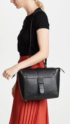 Senreve The Midi Maestra Bag -Jacquemus Shop senre3001910652 q3 2 0. UX357 QL90