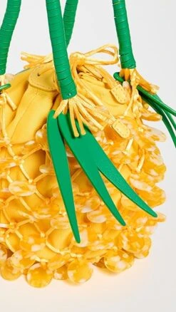STAUD Pietro Pineapple Bag -Jacquemus Shop staud3156012615 1683122812448 2 0. UX357 QL90