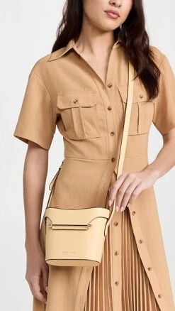 Strathberry Safari Bag -Jacquemus Shop stber301371e808 1677962350976 2 0. UX357 QL90