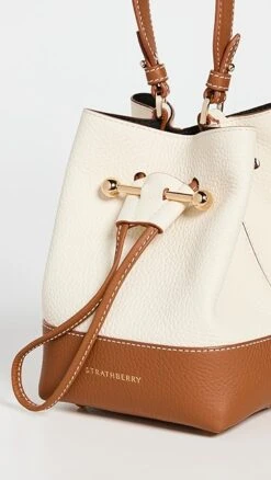 Strathberry Lana Osette Bag -Jacquemus Shop stber301391e809 1677883585465 2 0. UX357 QL90