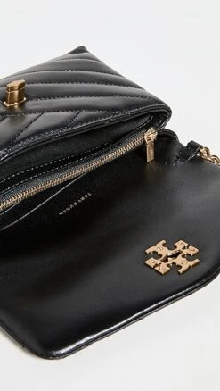 Tory Burch Kira Chevron Chain Wallet -Jacquemus Shop toryb497451071b 1648657000829 2 0. UX357 QL90