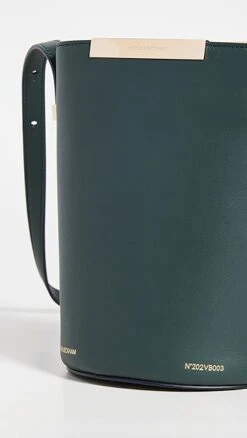 Victoria Beckham Mini Bucket Bag -Jacquemus Shop vbedb3024412007 1663947950464 2 0. UX357 QL90