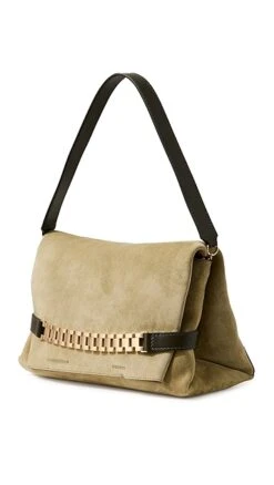 Victoria Beckham Chain Pouch -Jacquemus Shop vbedb3029815745 1681842041529 2 0. UX357 QL90