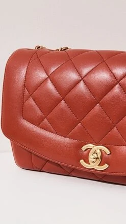 What Goes Around Comes Around Chanel Red Lamb Classic Flap 11" Bag -Jacquemus Shop wgadb36403102d9 1671206585305 2 0. UX357 QL90