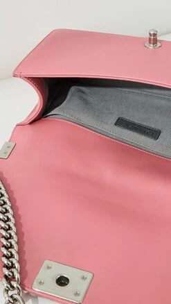 What Goes Around Comes Around Chanel Pink Lambskin Chevron Boy Medium -Jacquemus Shop wgadb3647511de9 1674860351364 2 0. UX357 QL90