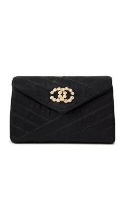 What Goes Around Comes Around Chanel Black Satin Chevron Envelope Flap Bag -Jacquemus Shop wgadb365191071c 1674766255174 2 0. UX357 QL90
