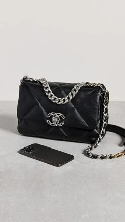 What Goes Around Comes Around Chanel Black Lambskin 19 Flapbag -Jacquemus Shop wgadb365791071b 1675971798152 2 0. UX357 QL90