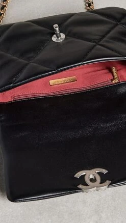 What Goes Around Comes Around Chanel Black Lambskin 19 Flapbag -Jacquemus Shop wgadb365791071b 1675971798211 2 0. UX357 QL90