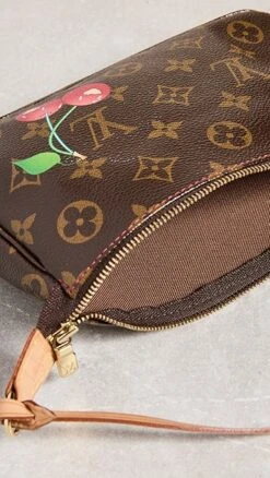 What Goes Around Comes Around Louis Vuitton Mrkamichry Pochette Bag -Jacquemus Shop wgadb3668111409 1678394900466 2 0. UX357 QL90
