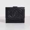 What Goes Around Comes Around Chanel Black Lambskn Timeless Cc Compact Wallet -Jacquemus Shop wgadb366941071c 1678822791458 2 0. UX357 QL90