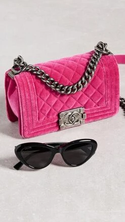 What Goes Around Comes Around Chanel Pink Velvet Boy Small -Jacquemus Shop wgadb3669811de9 1678914363082 2 0. UX357 QL90