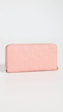 What Goes Around Comes Around Louis Vuitton Pink Empreinte Ab Zippy Wallet -Jacquemus Shop wgadb3682411de9 1681399222351 2 0. UX357 QL90